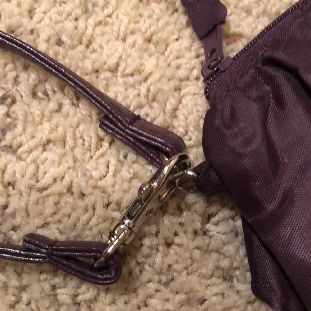Thirty One ruffle pouch - Picture 3 of 5